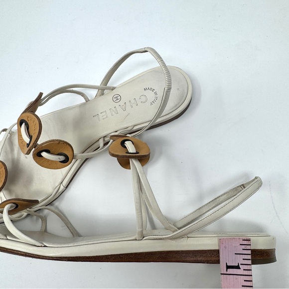 Chanel Flat Thong Sandals Cream with Brown Leather Medallions - Picture 12 of 12